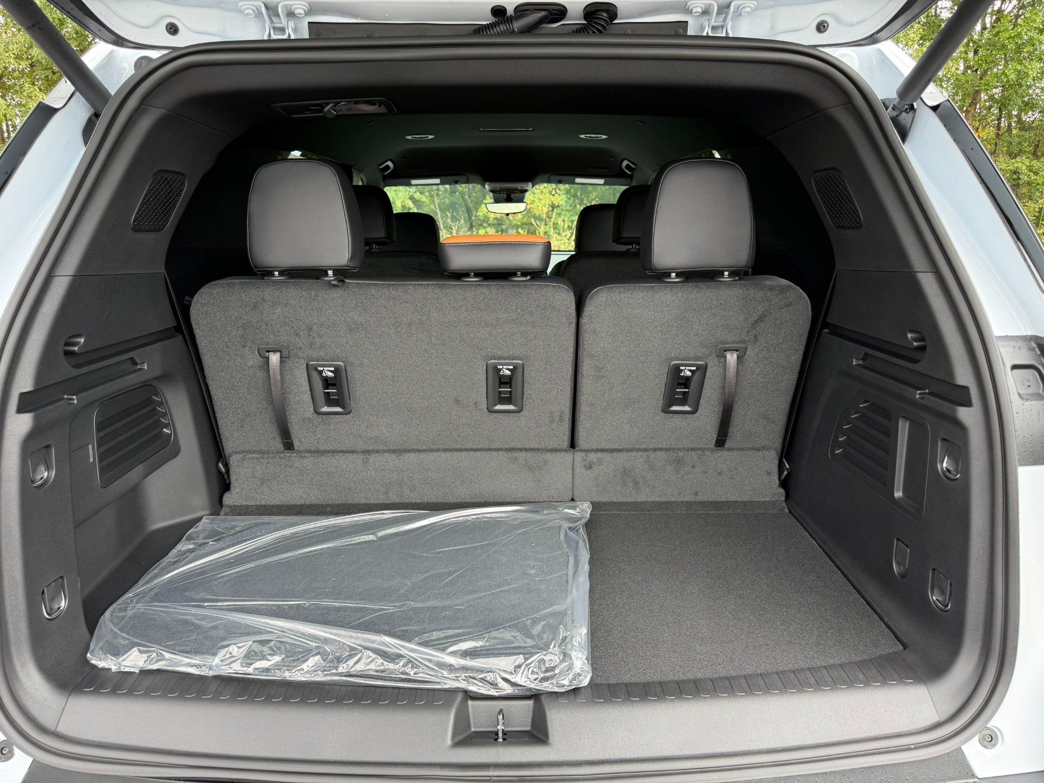 2027 Chevrolet Traverse Z71 - Photo 7