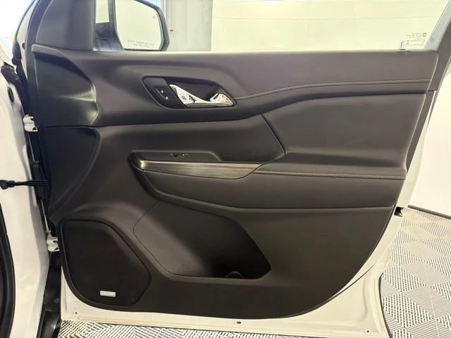 Used 2019 SUMMIT WHITE GMC SLT image 34