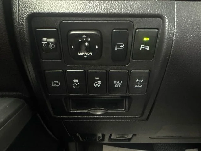 Used 2013 White Toyota Base image 21