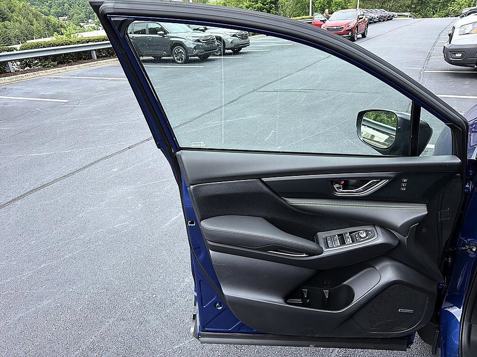 New 2026 SAPPHIRE BLUE PEARL Subaru Onyx Edition Touring 7-Passenger image 9