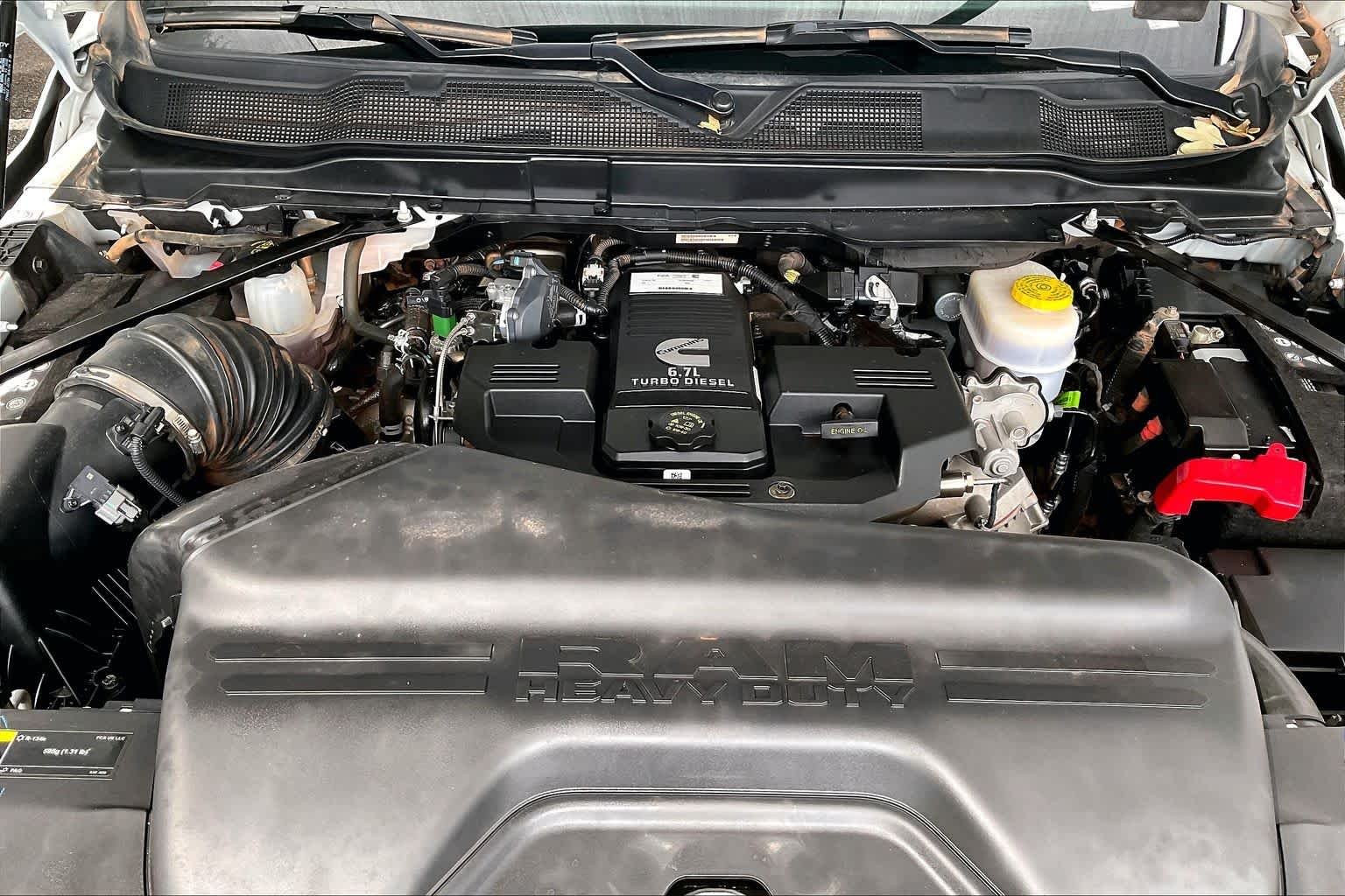 Used 2024 Bright White Clearcoat Ram Laramie image 31