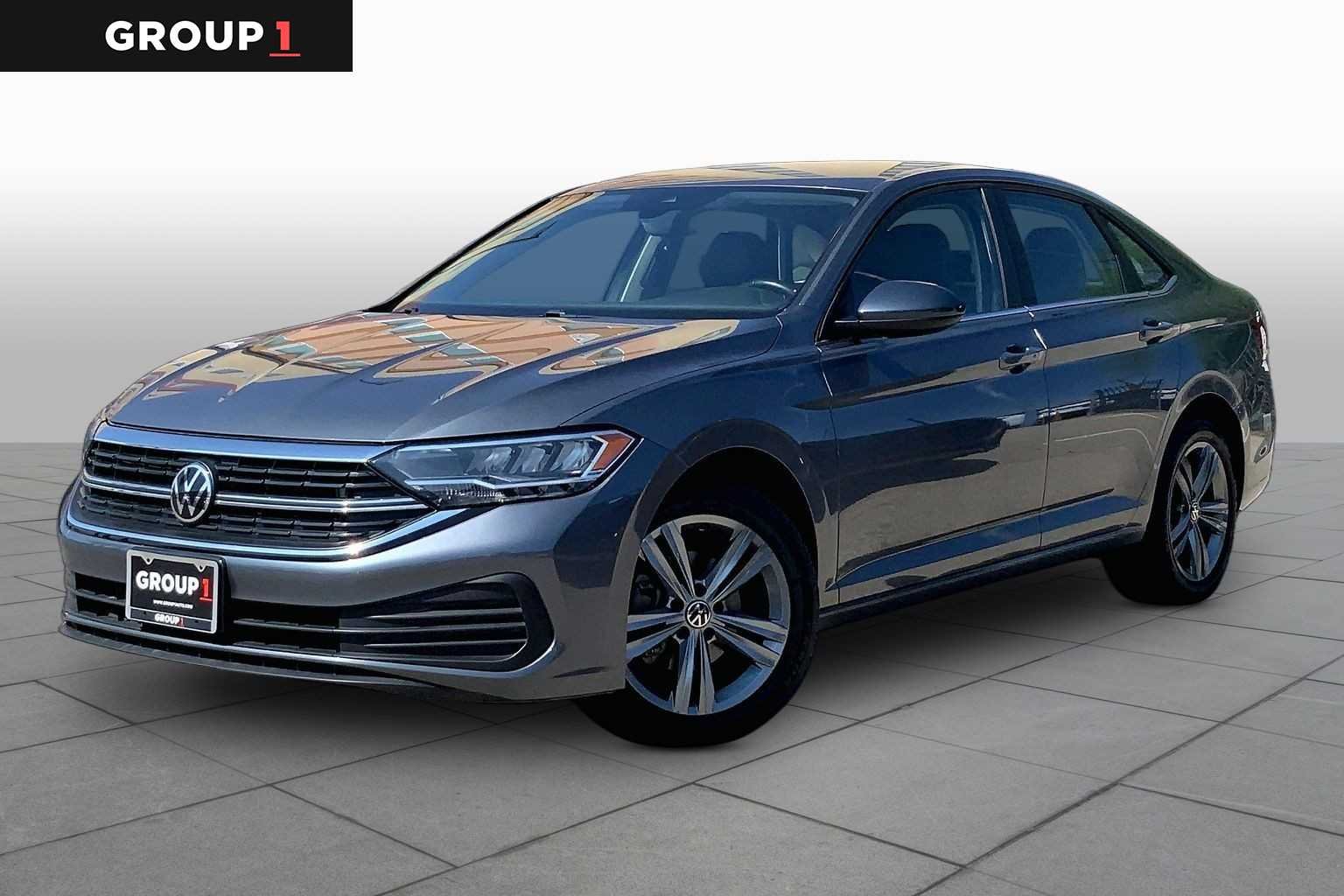 Pre-Owned 2024 Volkswagen Jetta SE