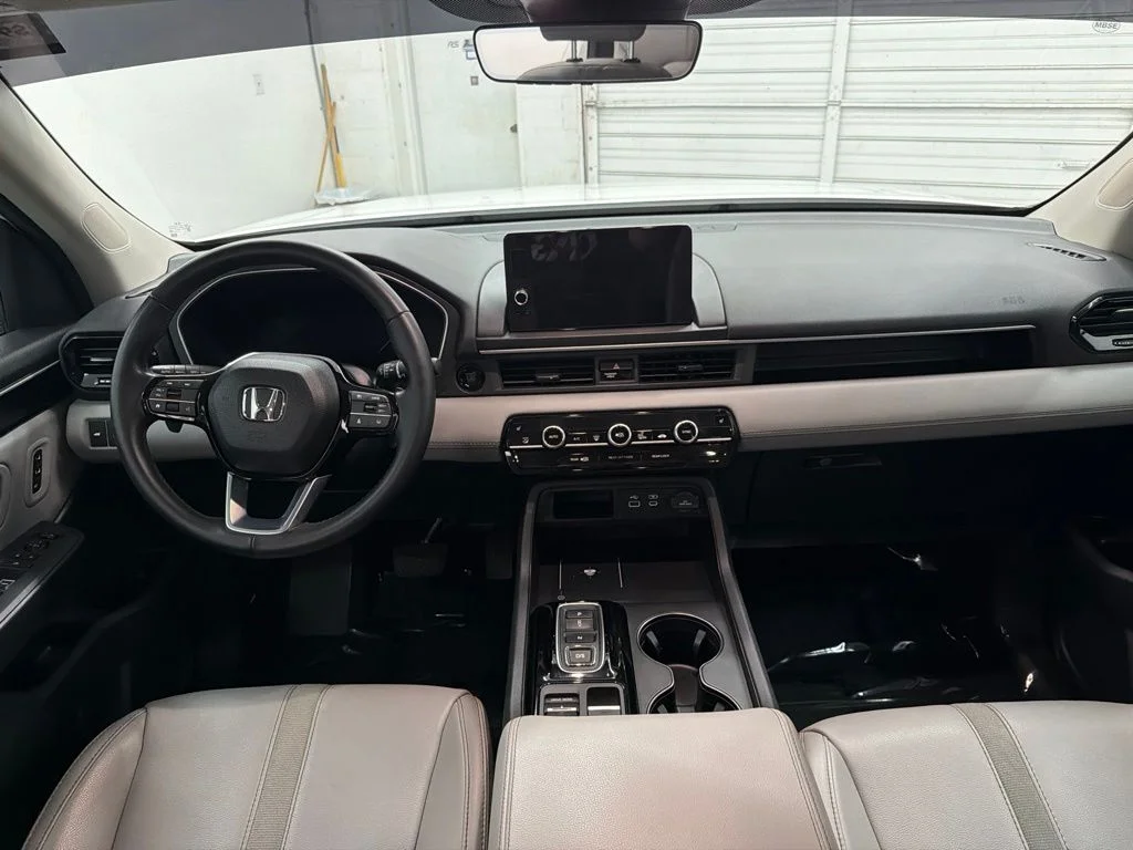 Used 2025  Honda EX-L image 28