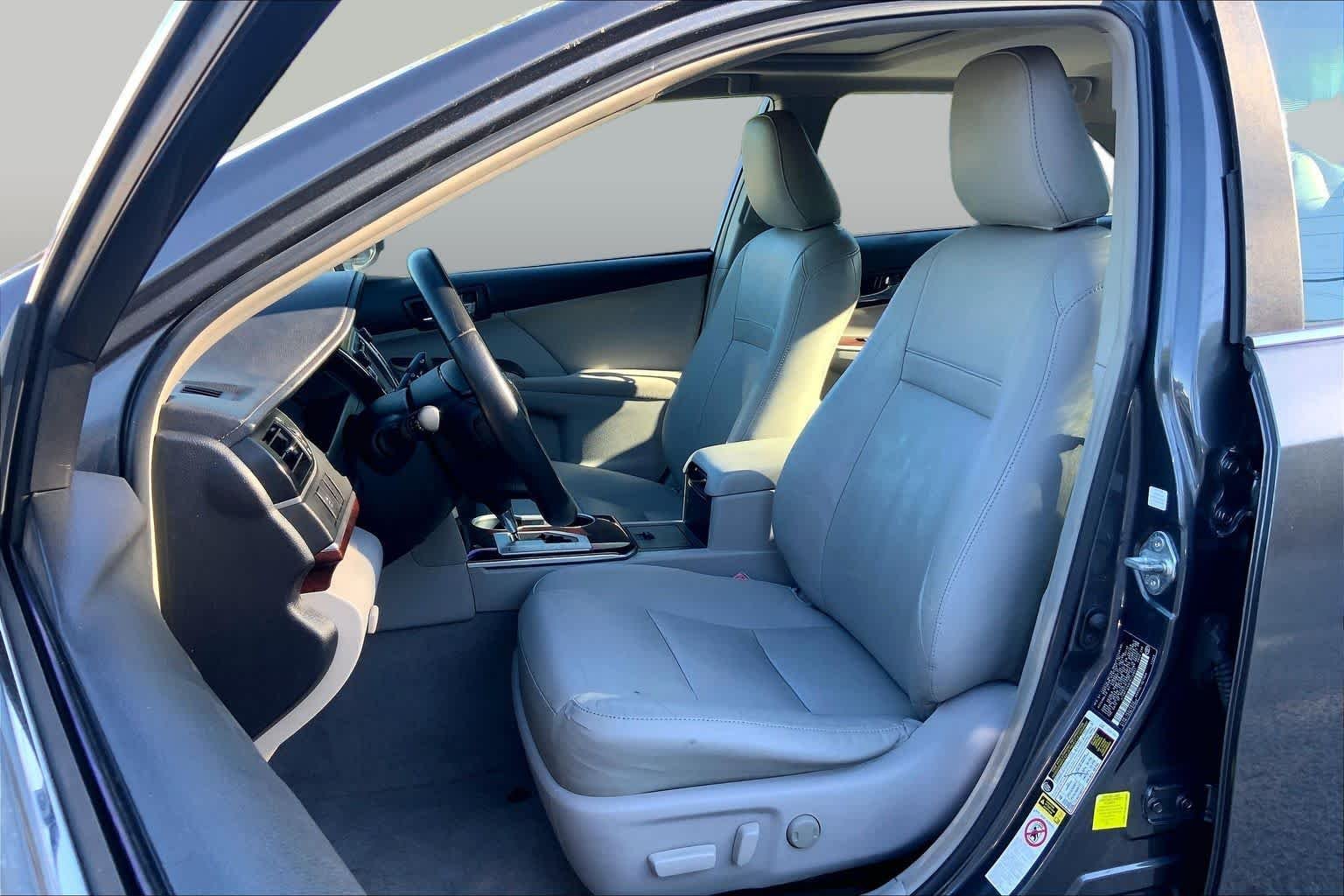 Used 2012 Magnetic Gray Metallic Toyota XLE image 7