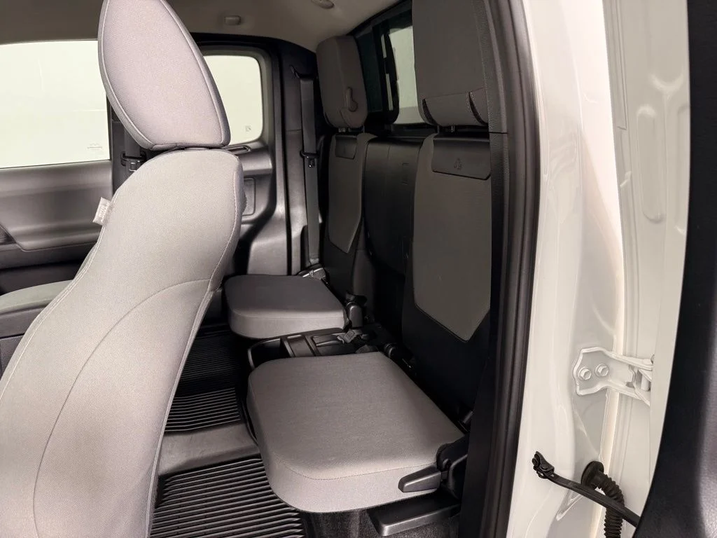 Used 2021 White Toyota SR5 image 16