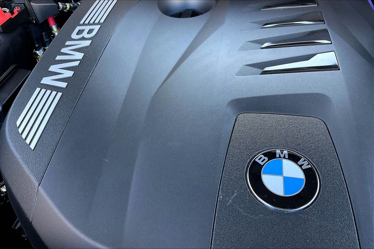 Used 2026 Blue Ridge Mountain Metallic BMW xDrive40i image 35