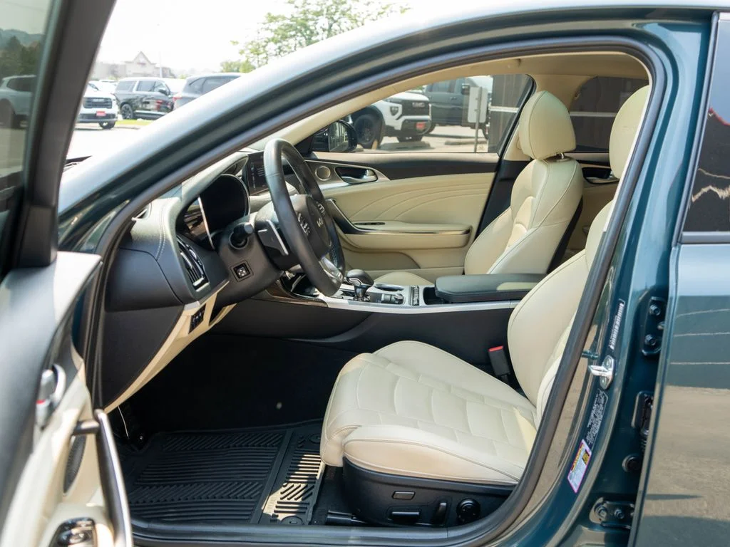Used 2023 Green Kia GT2 image 11