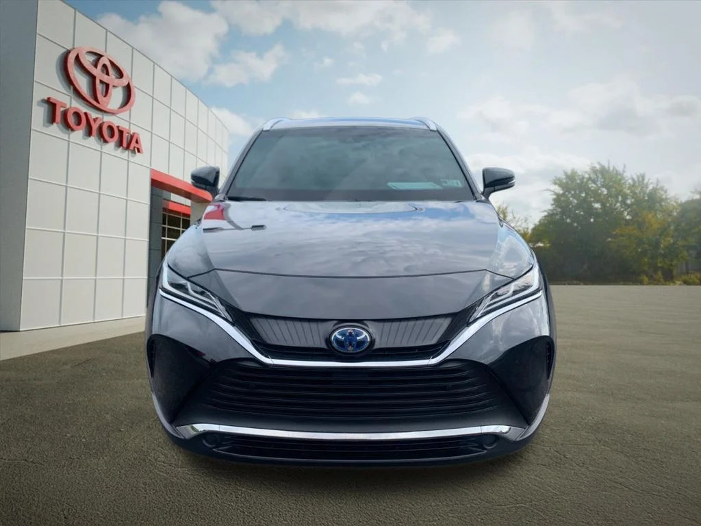 Used 2021 Black Toyota XLE image 8