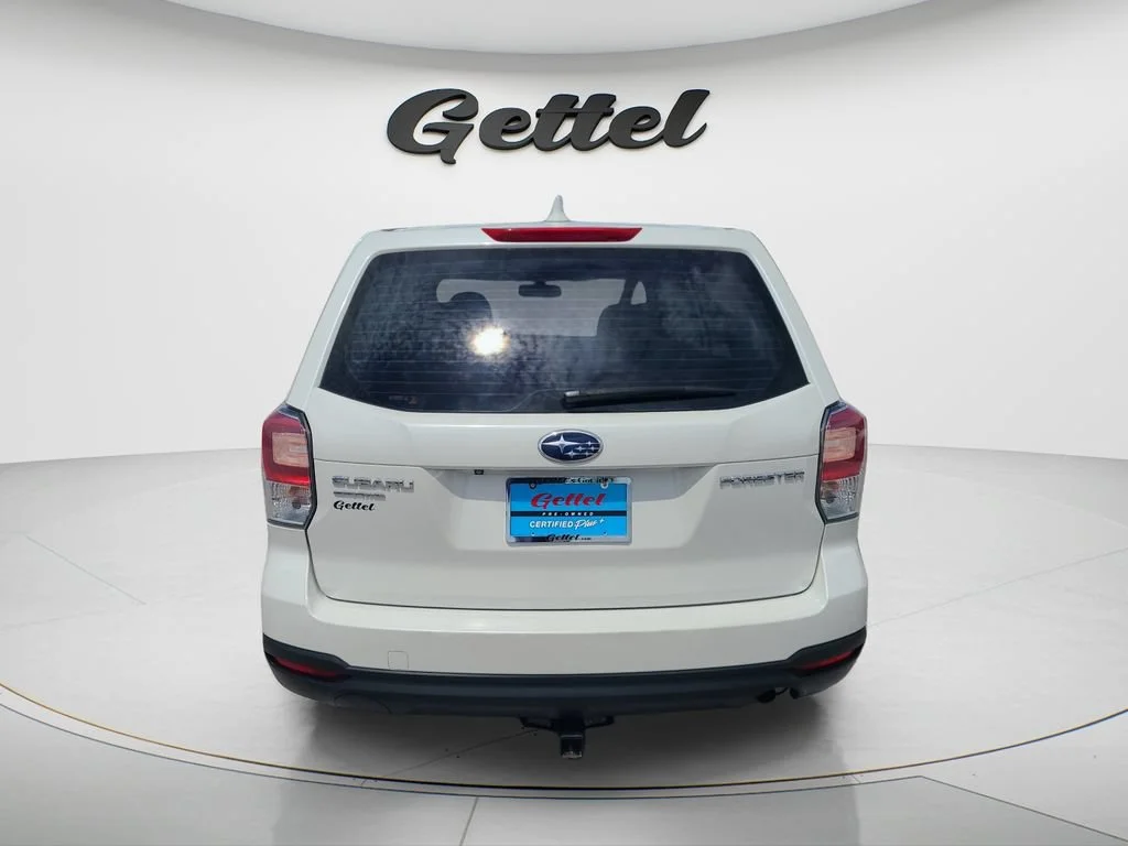 Used 2018 White Subaru 2.5i image 6