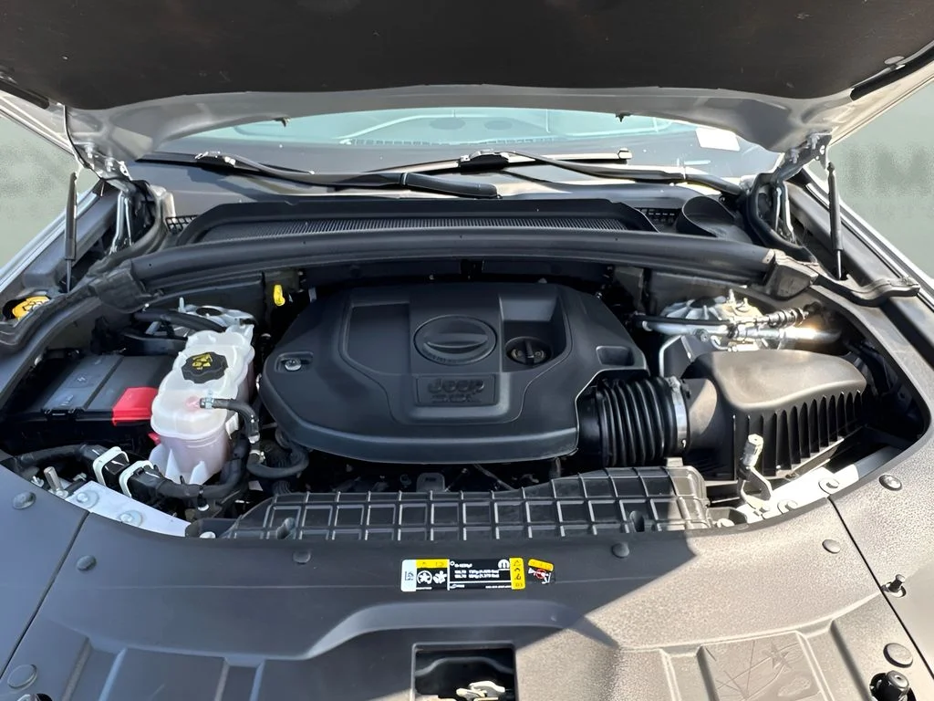 Used 2021 Silver Jeep Overland image 30
