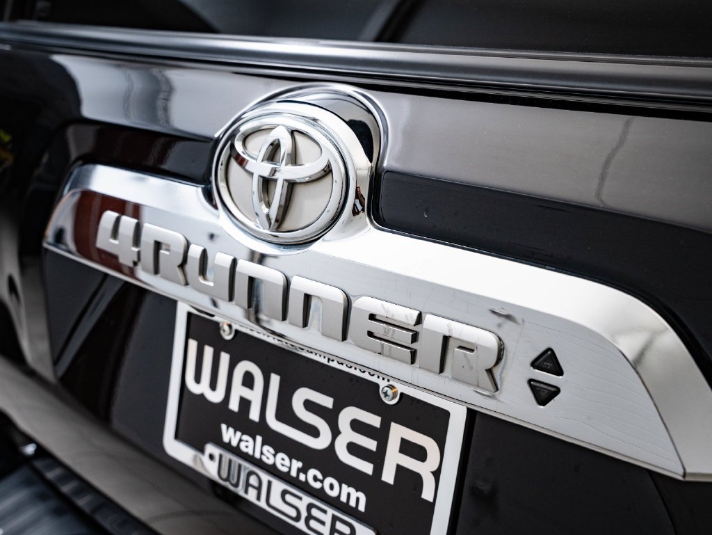 Used 2019 Midnight Black Metallic Toyota Limited image 18