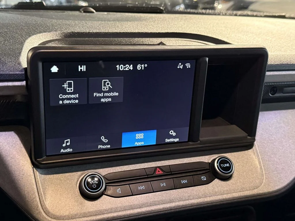 Used 2023 Blue Ford XLT image 3