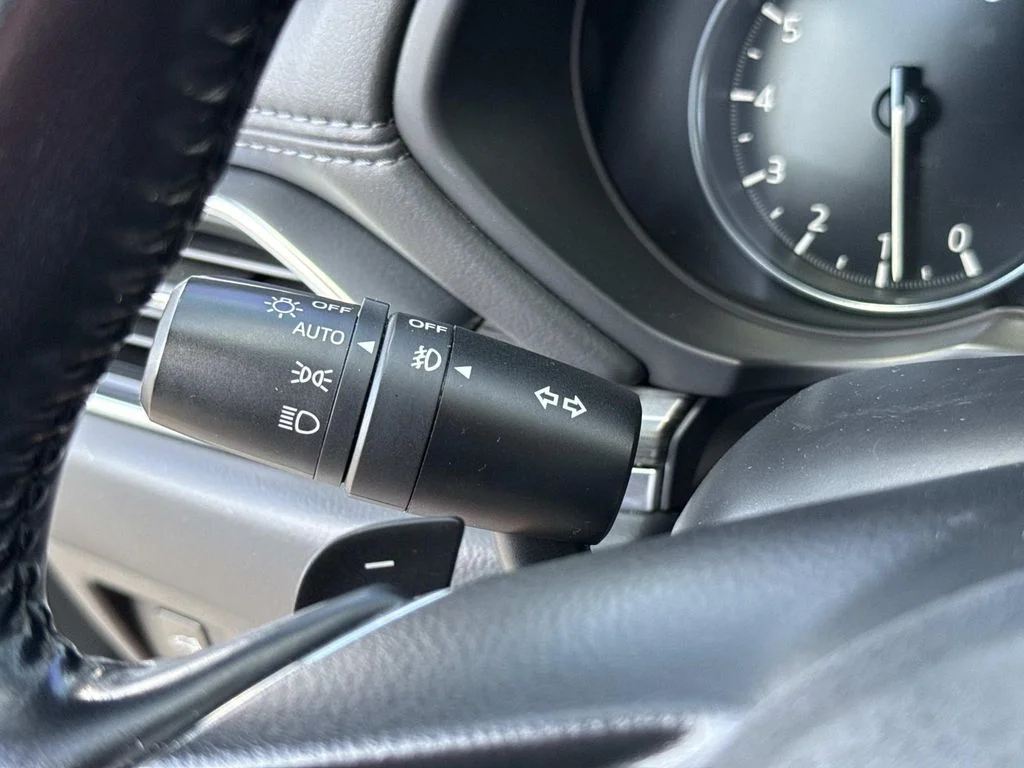 Used 2021 Silver Mazda Grand Touring image 40