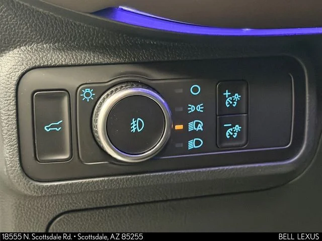 Used 2025 White Ford Platinum image 21