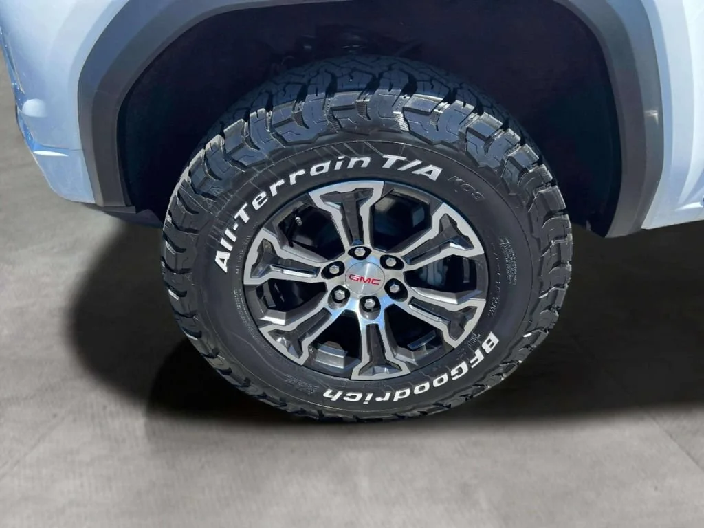 Used 2024 Summit White GMC AT4 image 7