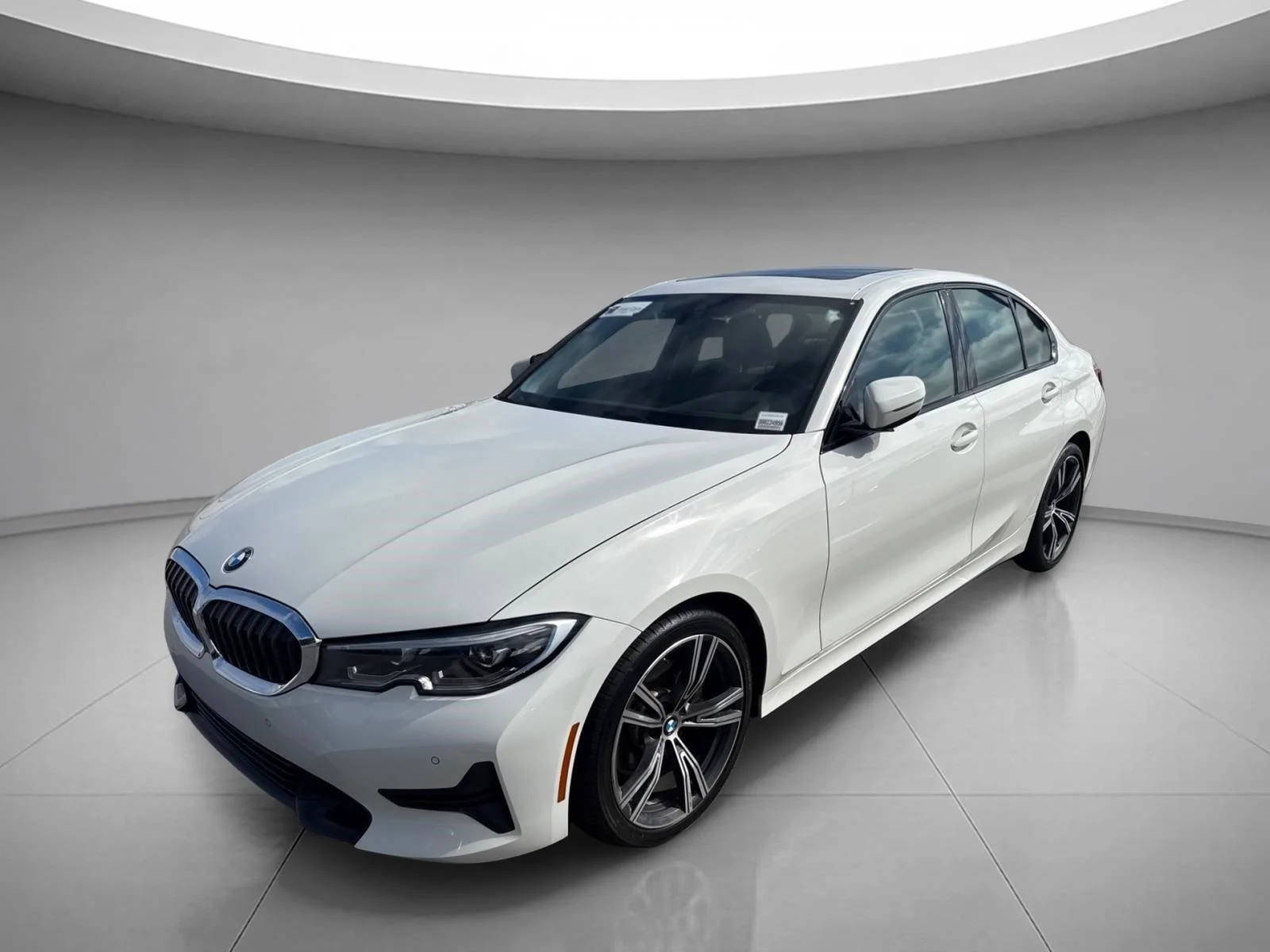 Used 2019 Alpine White BMW 330i image 1