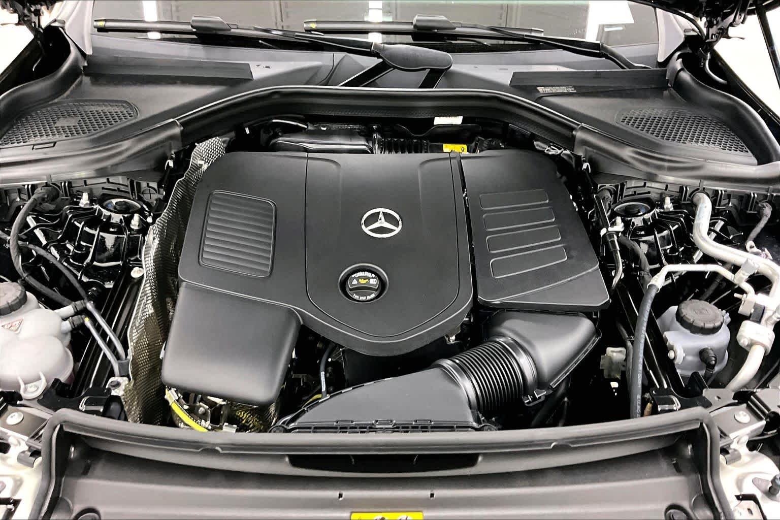 New 2026 Black Mercedes-Benz GLC 300 image 16