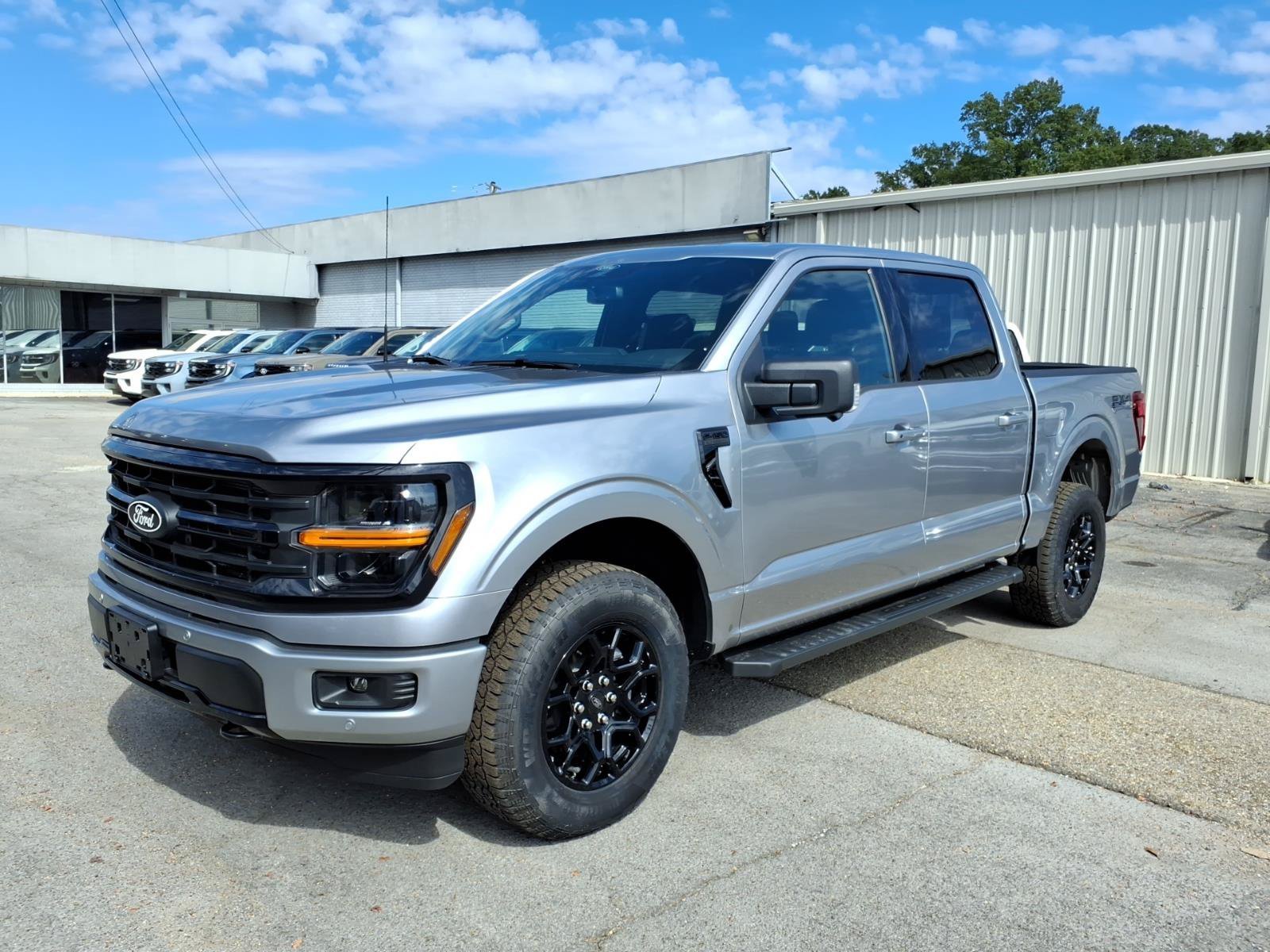 New 2026 Iconic Silver Metallic Ford XLT image 1