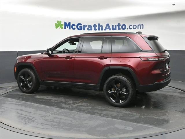 New 2026 Velvet Red Pearl-Coat Exterior Paint Jeep Limited image 24