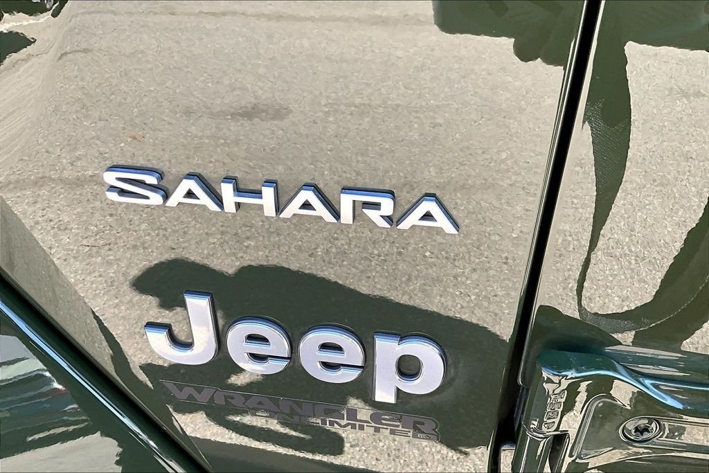 Used 2022 Green Jeep Unlimited Sahara image 24