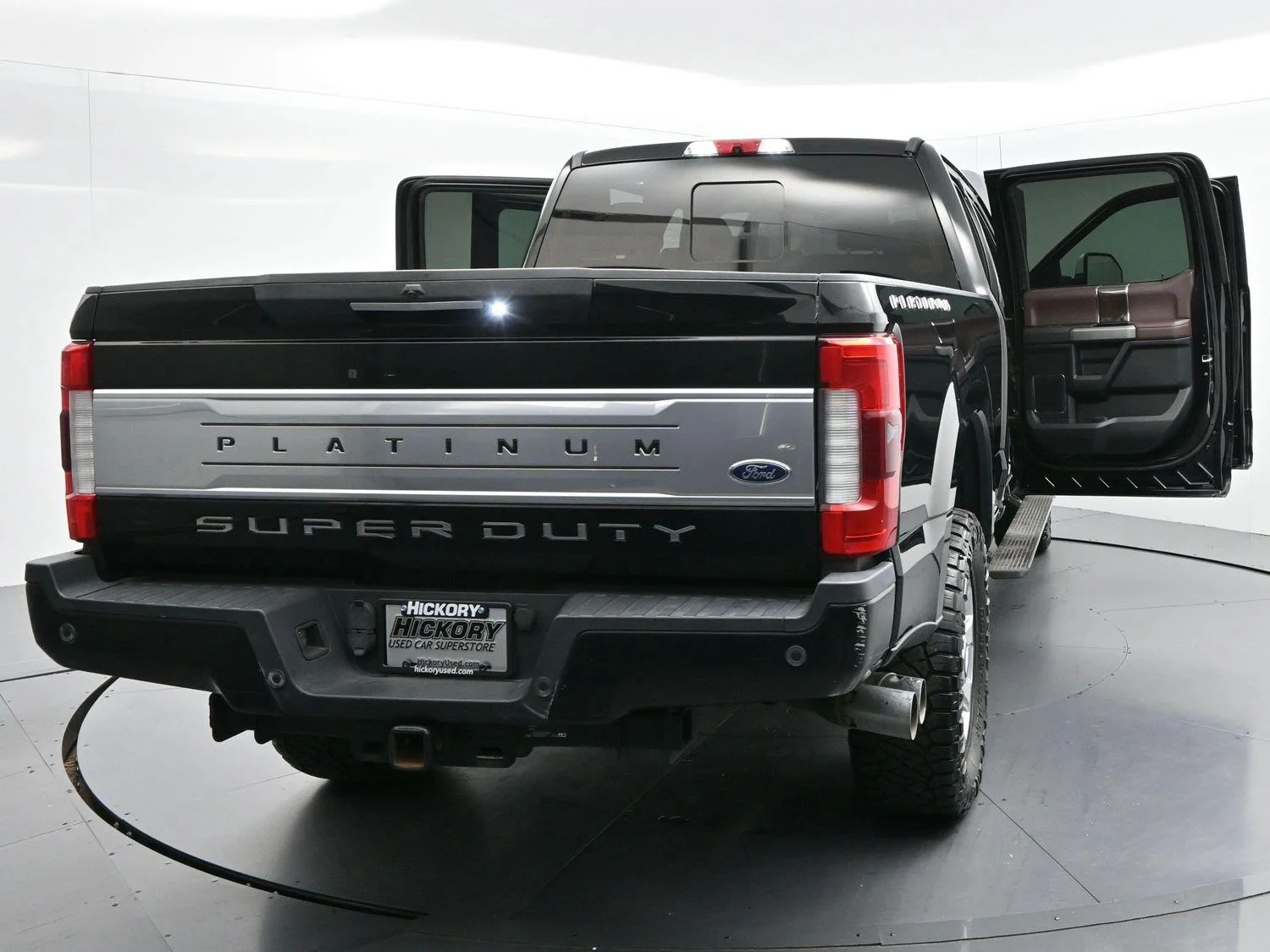 Used 2017 Shadow Black Ford Platinum image 45