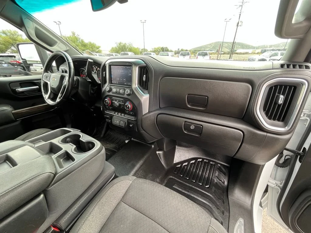Used 2022 Summit White Chevrolet LT image 17