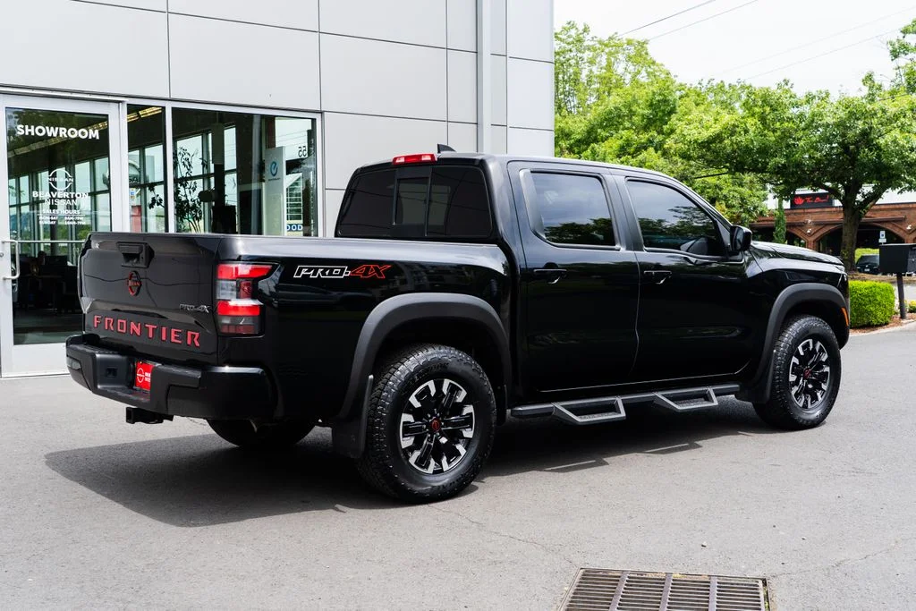 Used 2022 Black Nissan PRO-4X image 6