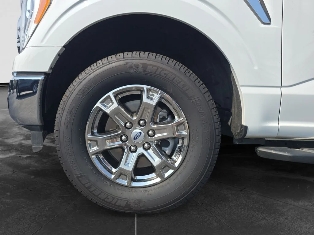 Used 2023 Oxford White Ford XLT image 12