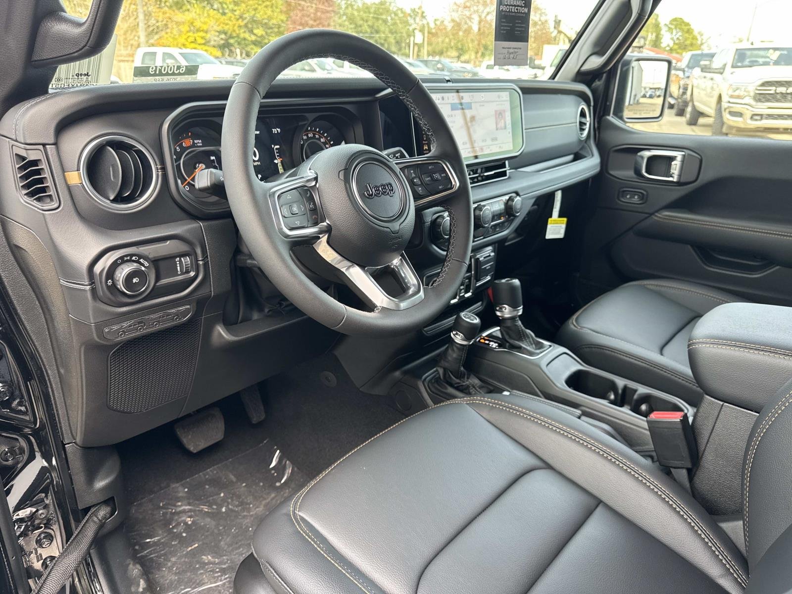 New 2026 Black Clear-Coat Exterior Paint Jeep Sahara image 9