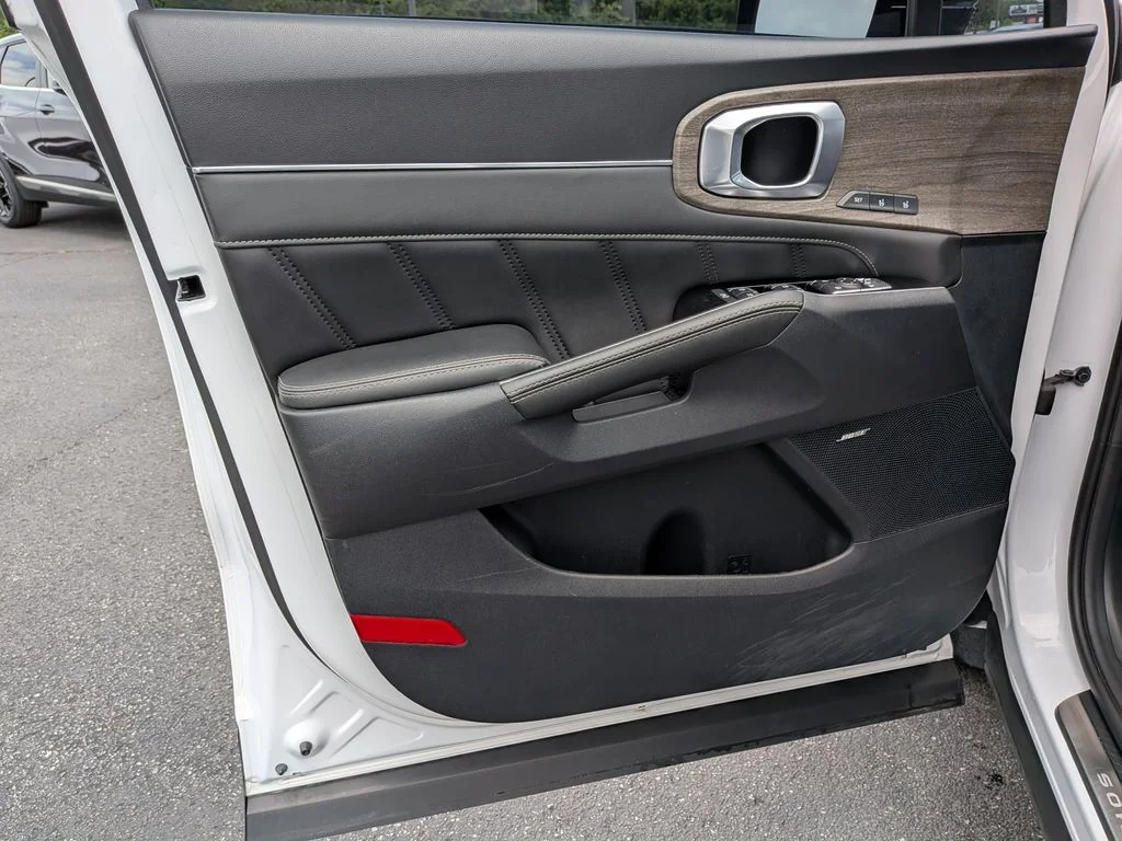 Certified Used 2023 White Kia X-Line SX Prestige image 13
