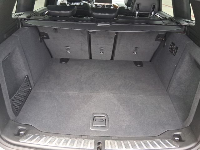 Used 2023 Gray BMW sDrive30i image 6