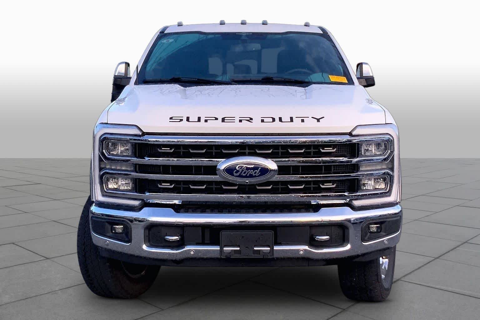 Used 2023 Star White Metallic Tri-Coat Ford King Ranch image 4