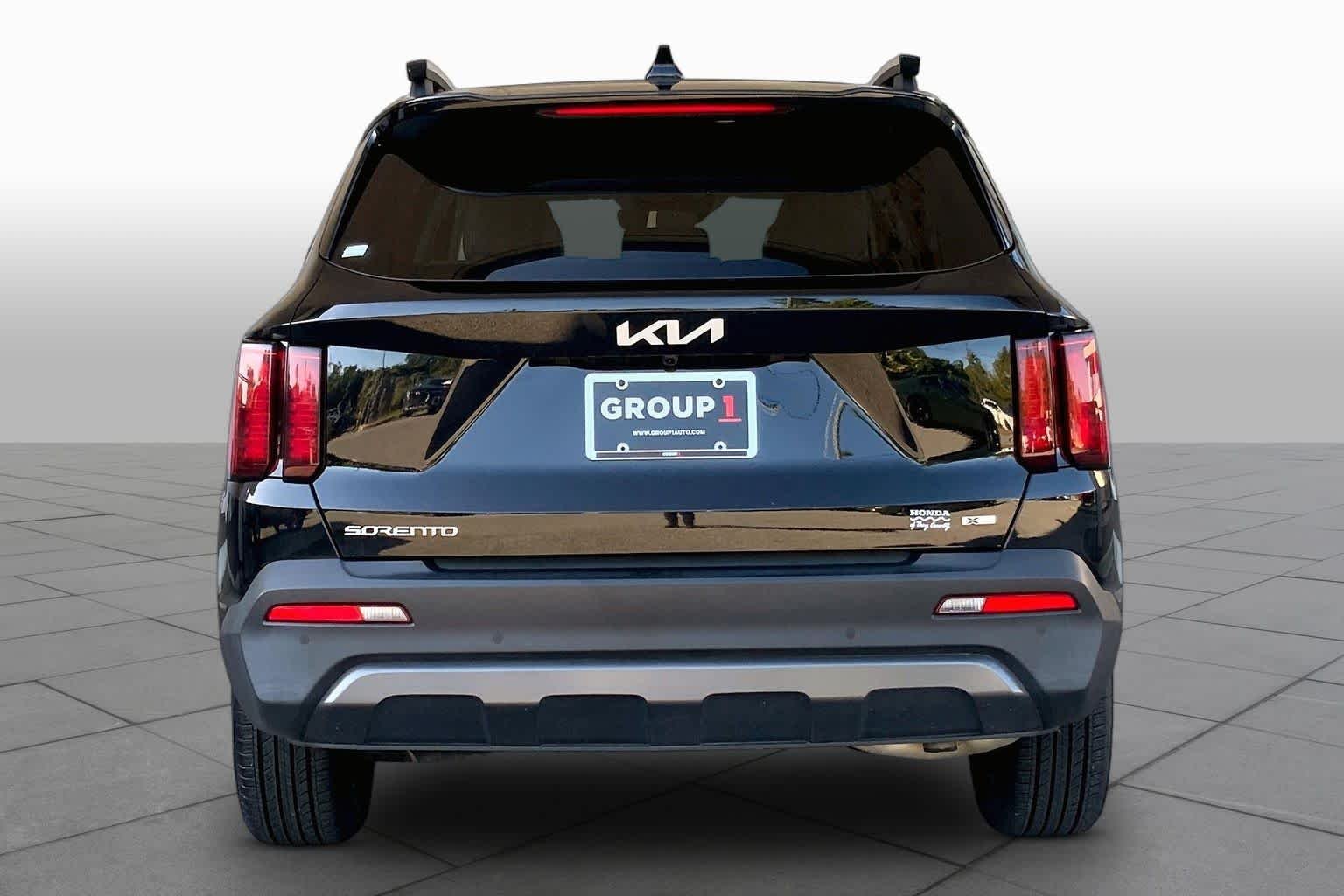 Used 2023 Ebony Black Kia X-Line S image 5