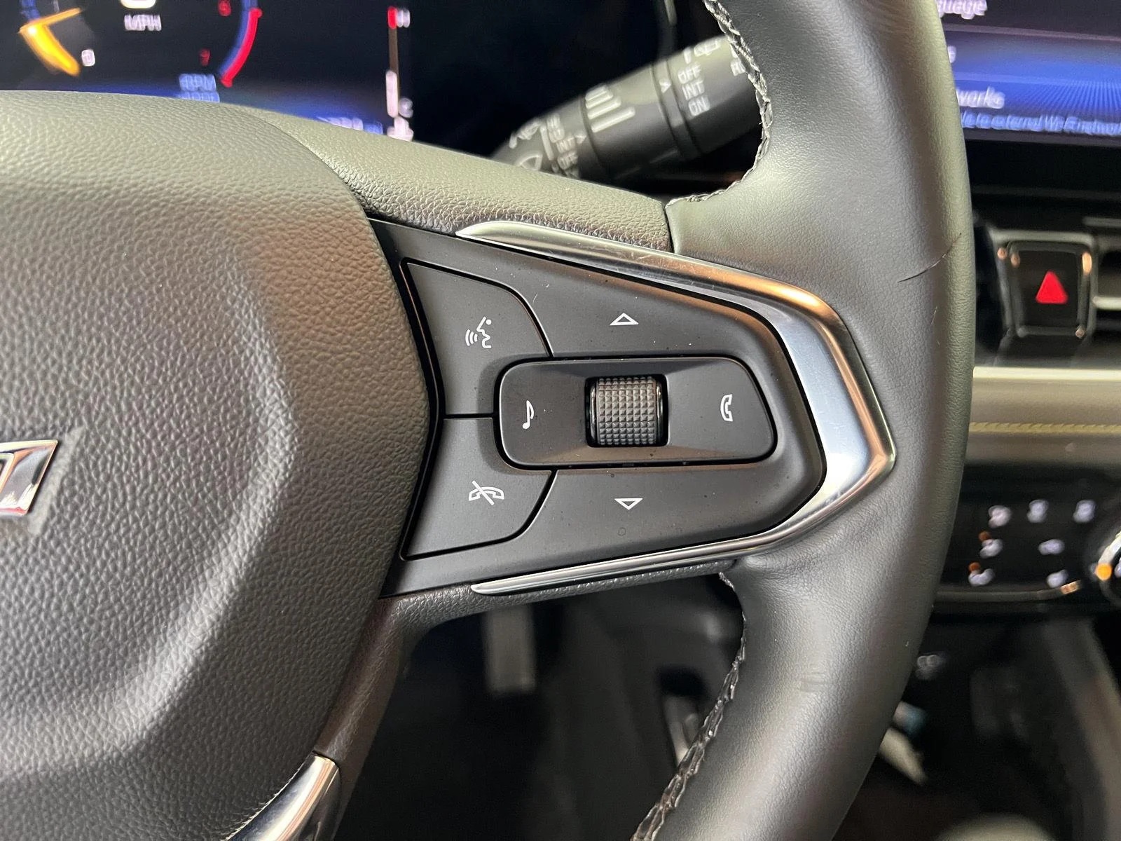 Used 2025 Sterling Gray Metallic Chevrolet ACTIV image 16