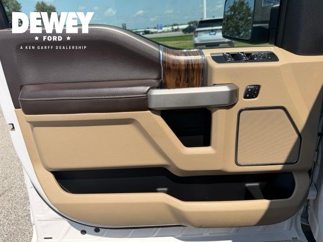 Used 2019 White Platinum Clearcoat Metallic Ford LARIAT image 7