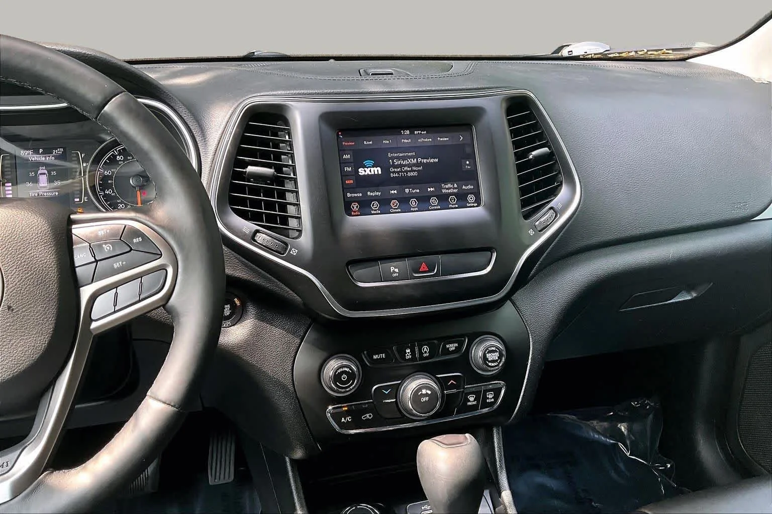 Used 2019 Sting-Gray Clearcoat Jeep Latitude Plus image 6