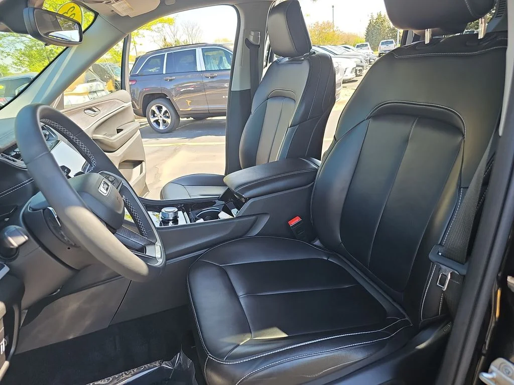 Used 2023 Black Jeep Limited image 17