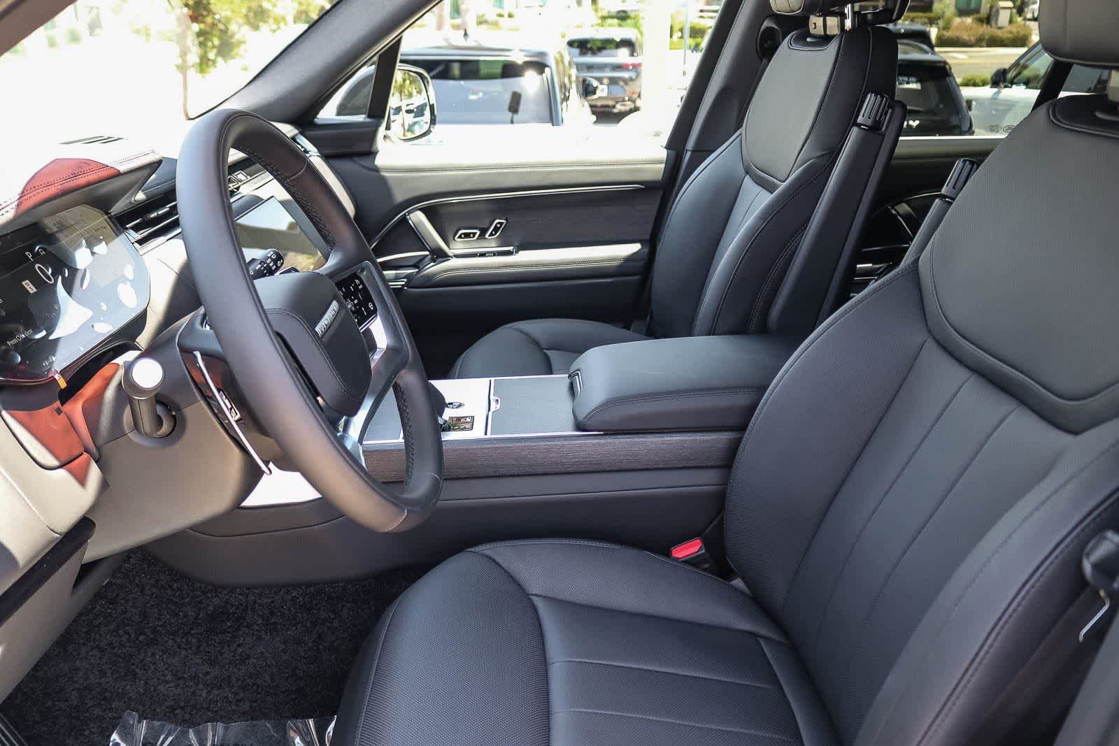 New 2026 Fuji White Land Rover SE image 17