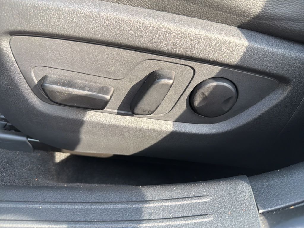 Used 2025 Beige Mazda 2.5 Turbo Premium Package image 21