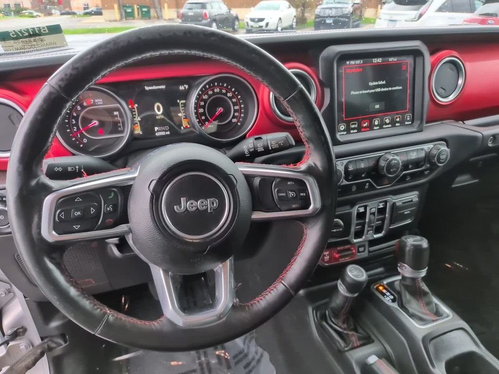 Certified Used 2018 Silver Jeep Unlimited Rubicon image 32
