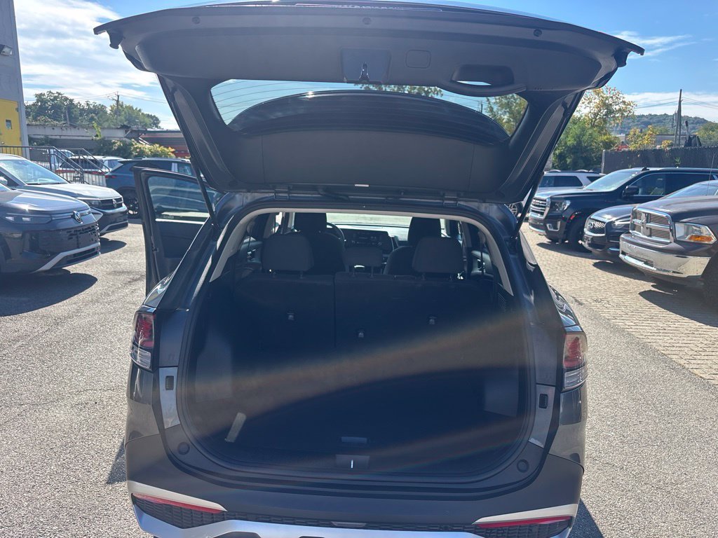 Used 2023 Gray Kia LX image 24
