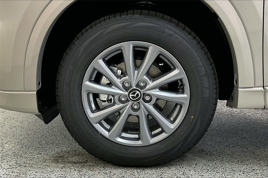 2025 MAZDA CX-5 - Image 11