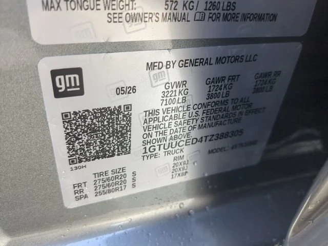 New 2026 Sterling Metallic GMC Elevation image 32