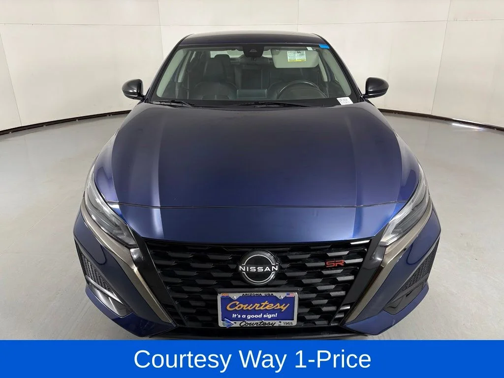 Used 2024 Blue Nissan 2.5 SR image 4