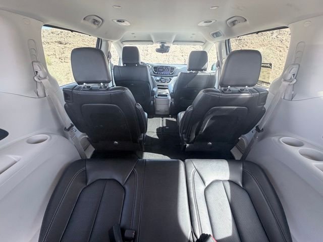 2024 Chrysler Pacifica Touring L - Photo 40