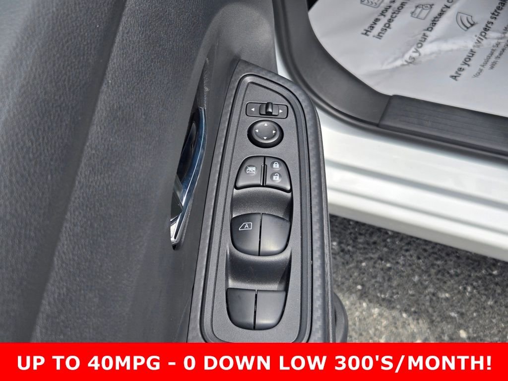 2025 Nissan Versa Sedan SV - Photo 27