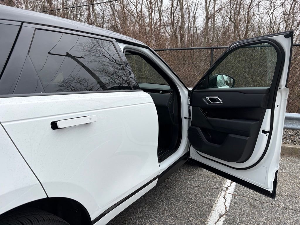 Used 2026 White Land Rover Dynamic SE image 14