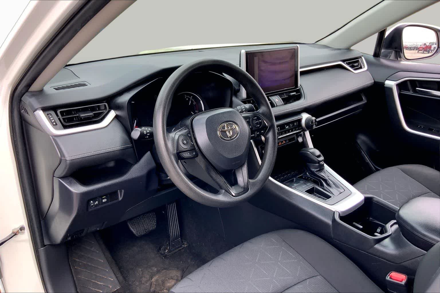 Used 2024 Ice Cap Toyota XLE image 17