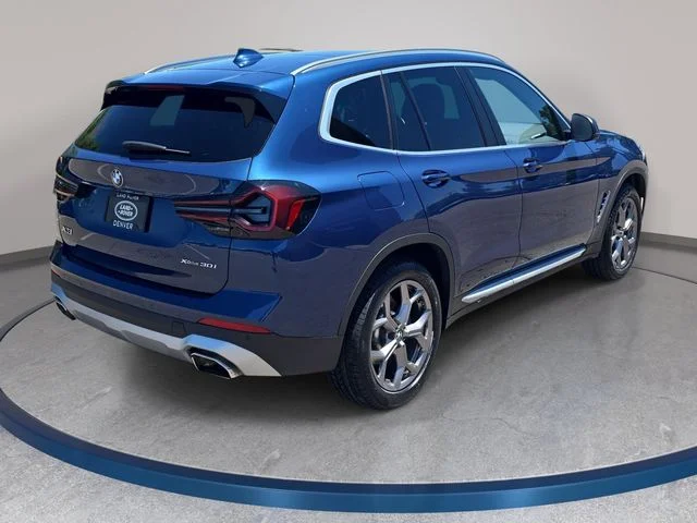 Used 2022 Blue BMW xDrive30i image 6