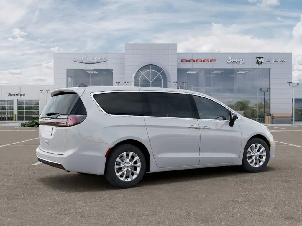 New 2026 Bright White Clear-Coat Exterior Paint Chrysler Select image 4